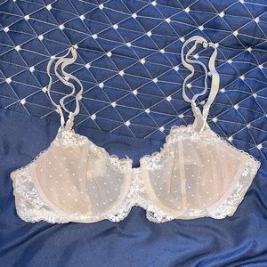 Victorias Secret underwire lace bra!
